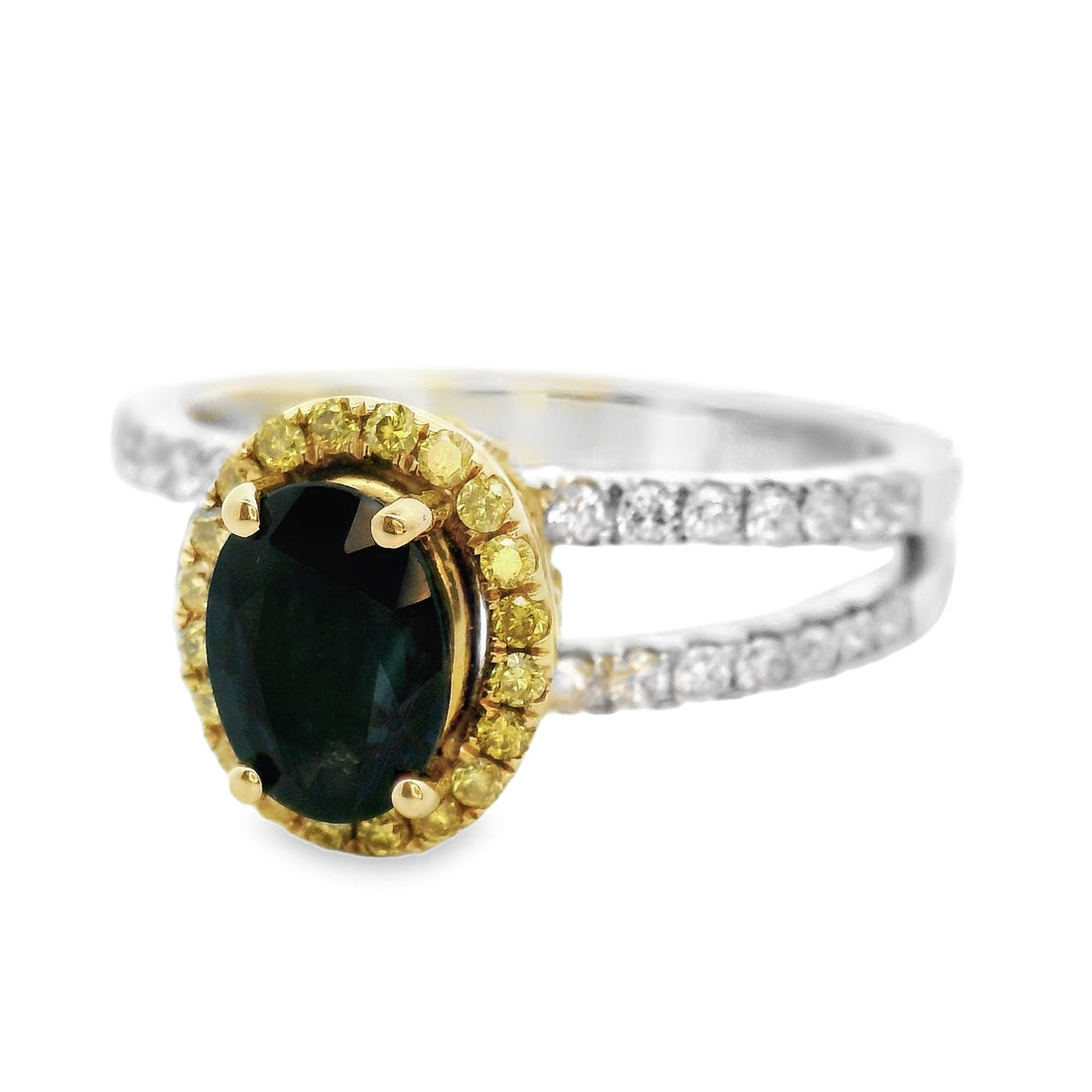 18kt White Gold Round Natural Diamonds and Round Natural Diamonds Ring (2ct)