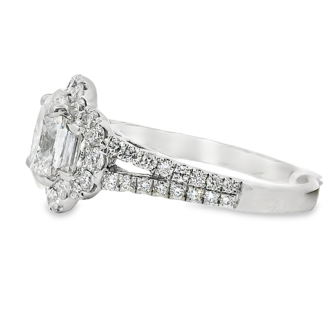 18kt White Gold Natural Oval Brilliant Diamond Halo Engagement Ring (2.45ct)