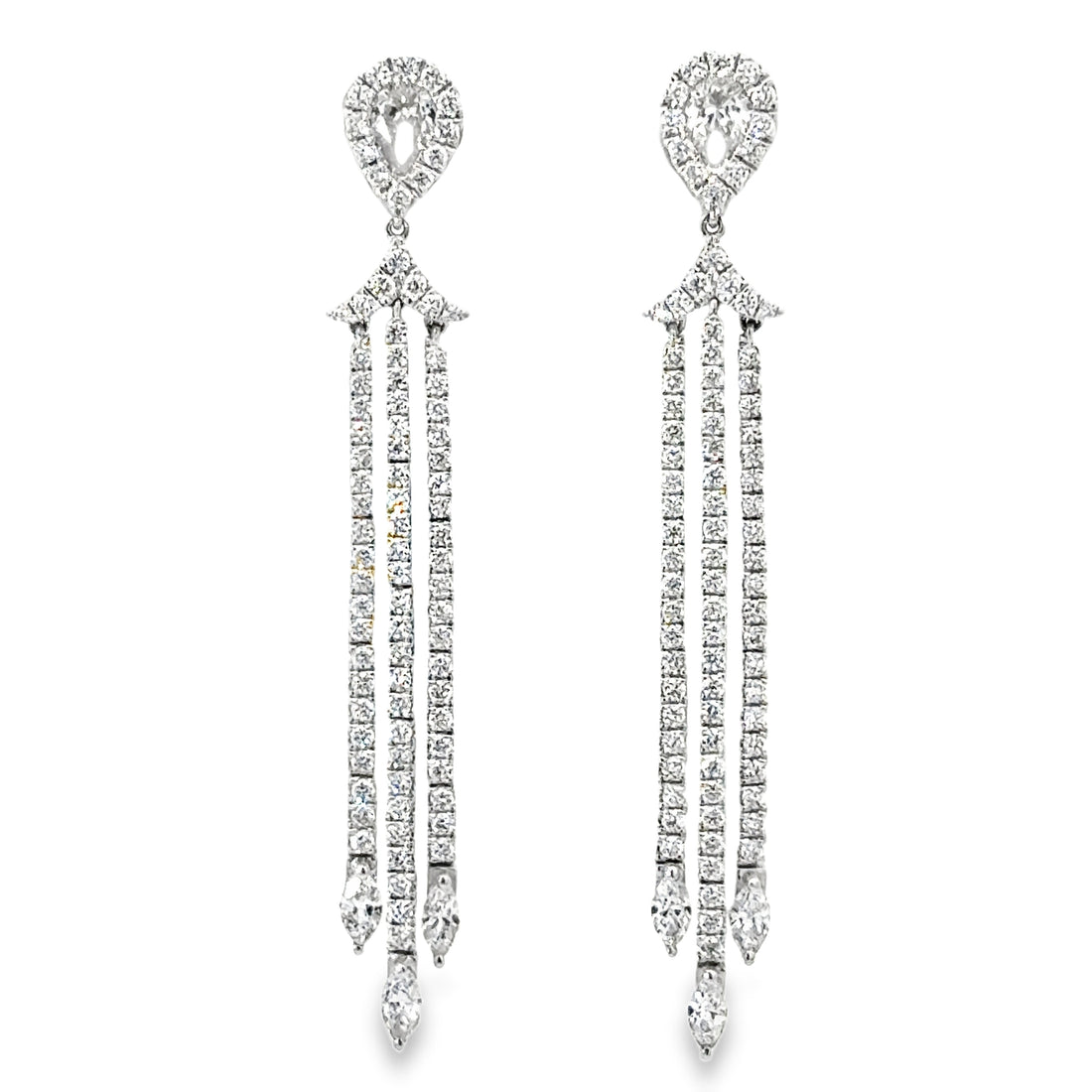 18kt White Gold Natural Diamonds Drop Earrings (1.88ct)