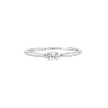 18K White Gold Oval Diamond Ring (.09ct)