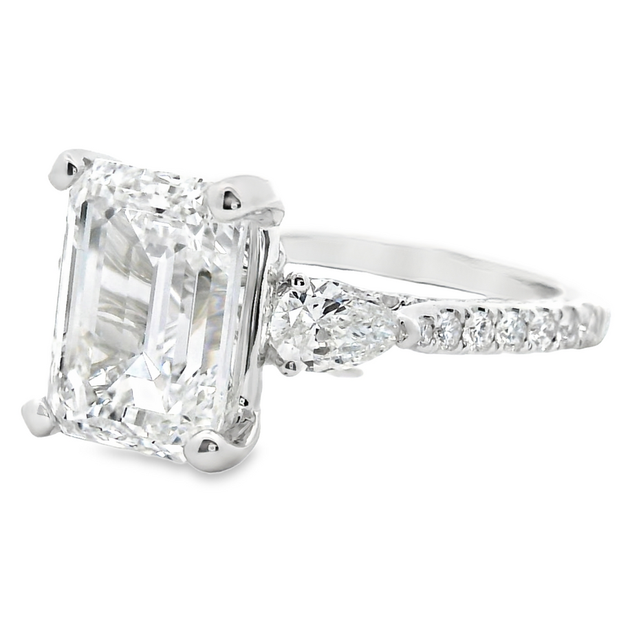 18kt White Gold Lab-Grown Emerald Diamond Engagement Ring (4.96ct)