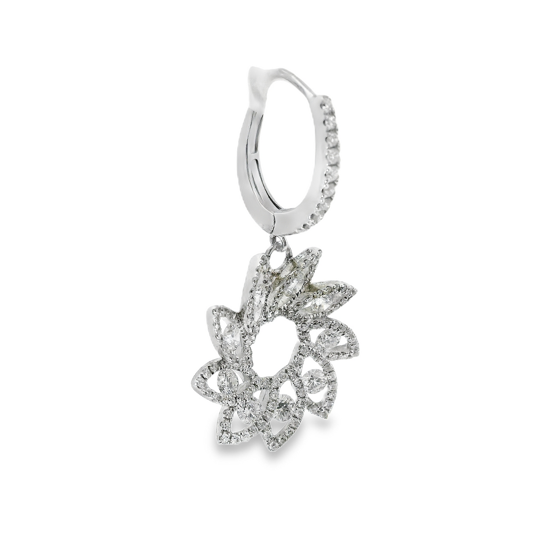 18kt White Gold Natural Diamonds Drop Earrings (1.65ct)