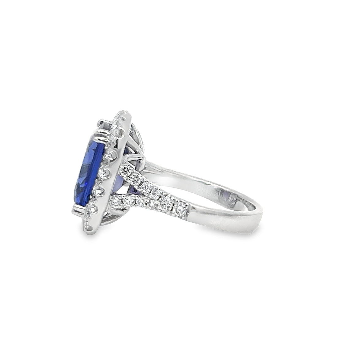 18kt White Gold Natural Diamond (1.19ct) and Tanzanite (6.83ct) Ring