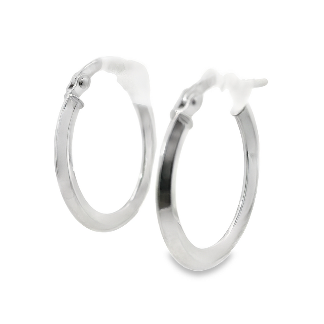 18kt White Gold Italian Made Medium Hoop Earrings (1.11g)