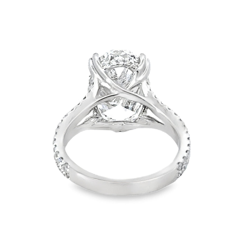 18kt White Gold Lab-Grown Oval Diamond Engagement Ring (5.74ct)