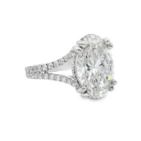 18kt White Gold Lab-Grown Oval Diamond Engagement Ring (4.66ct)