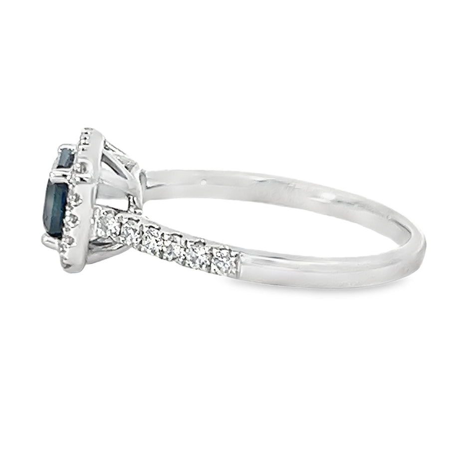 18kt White Gold Emerald Natural Sapphire and Round Natural Diamonds Ring (1.52ct)