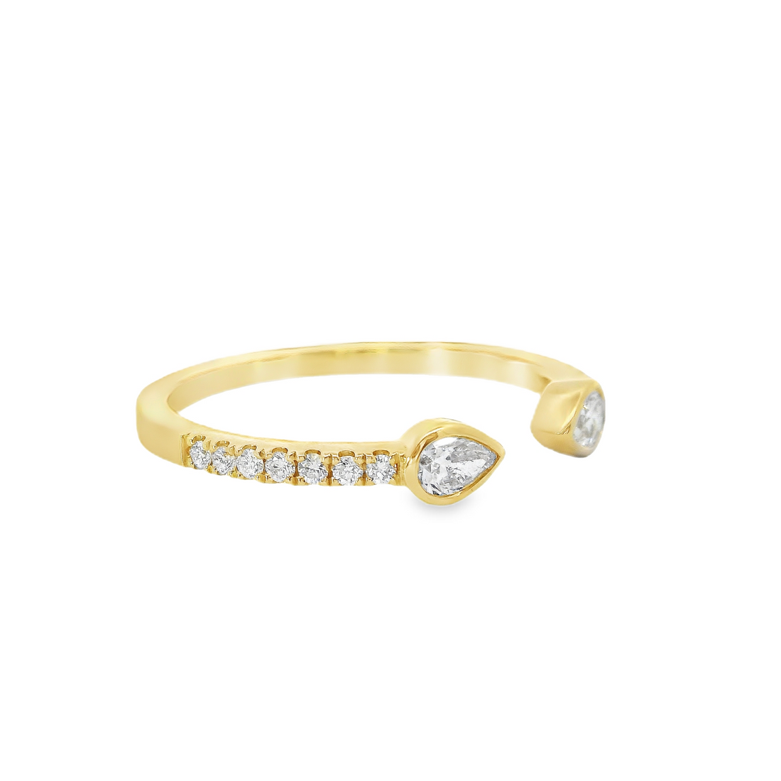 18kt Yellow Gold Natural Pear Diamonds and Natural Round Diamonds Wedding Ring (.28ct)