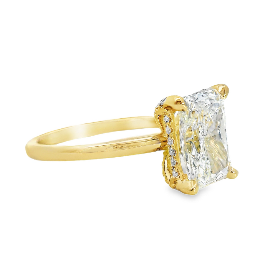 18kt Yellow Gold Lab-Grown Radiant Diamond and Natural Round Diamond Engagement Ring (2.78ct)