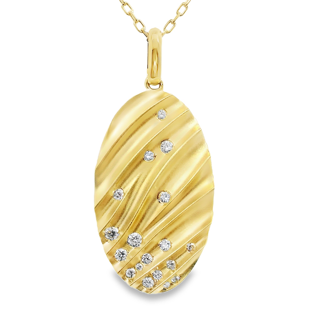 18kt Yellow Gold Natural Round Diamond Oval Pendant (.14ct)