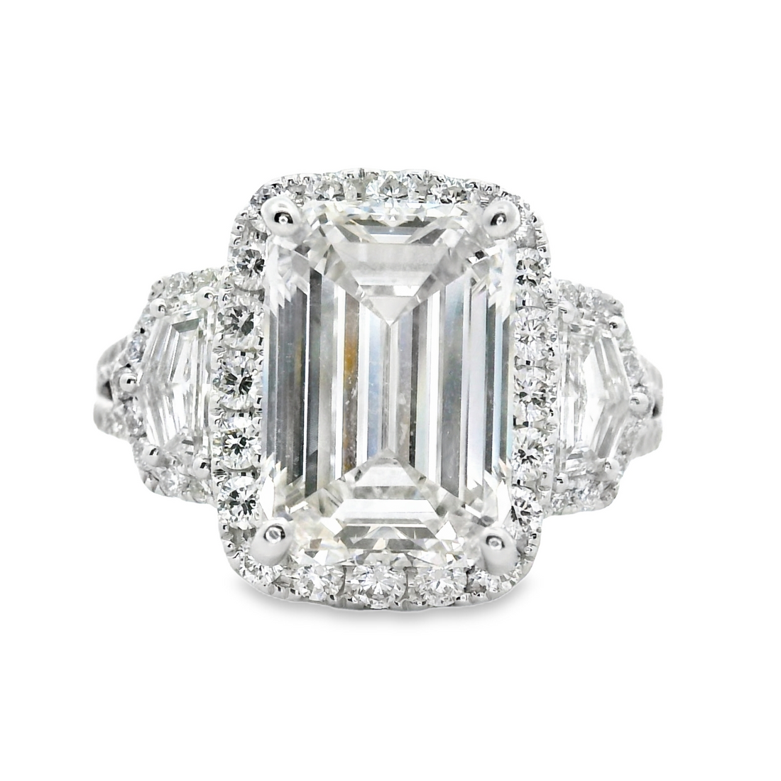 18kt White Gold Lab-Grown Emerald Diamond Engagement Ring (5.01ct)