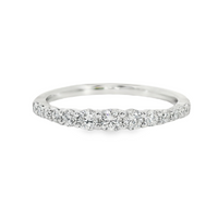 18kt White Gold Natural Tapered Round Diamond Wedding Ring (.41ct)