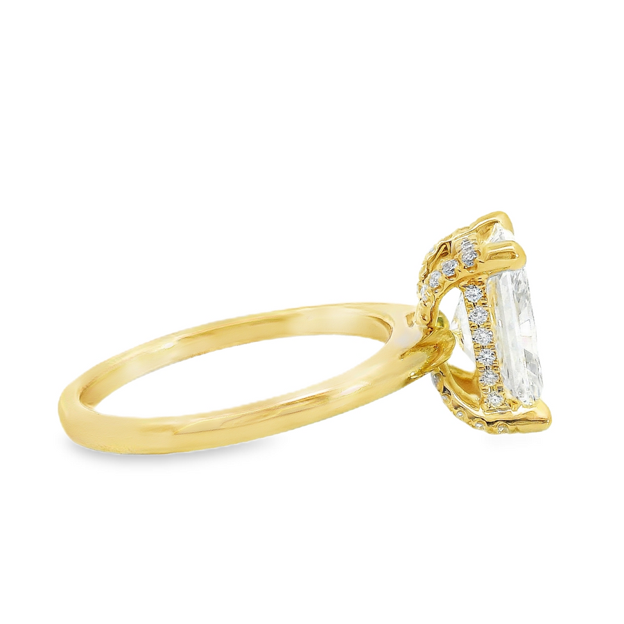 18kt Yellow Gold Lab-Grown Radiant Diamond and Natural Round Diamond Engagement Ring (2.78ct)
