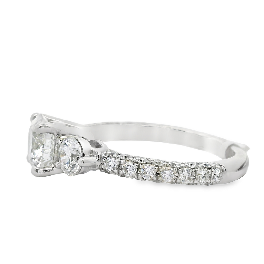 18kt White Gold Natural Round Brilliant Diamond Engagement Ring (2.26ct)