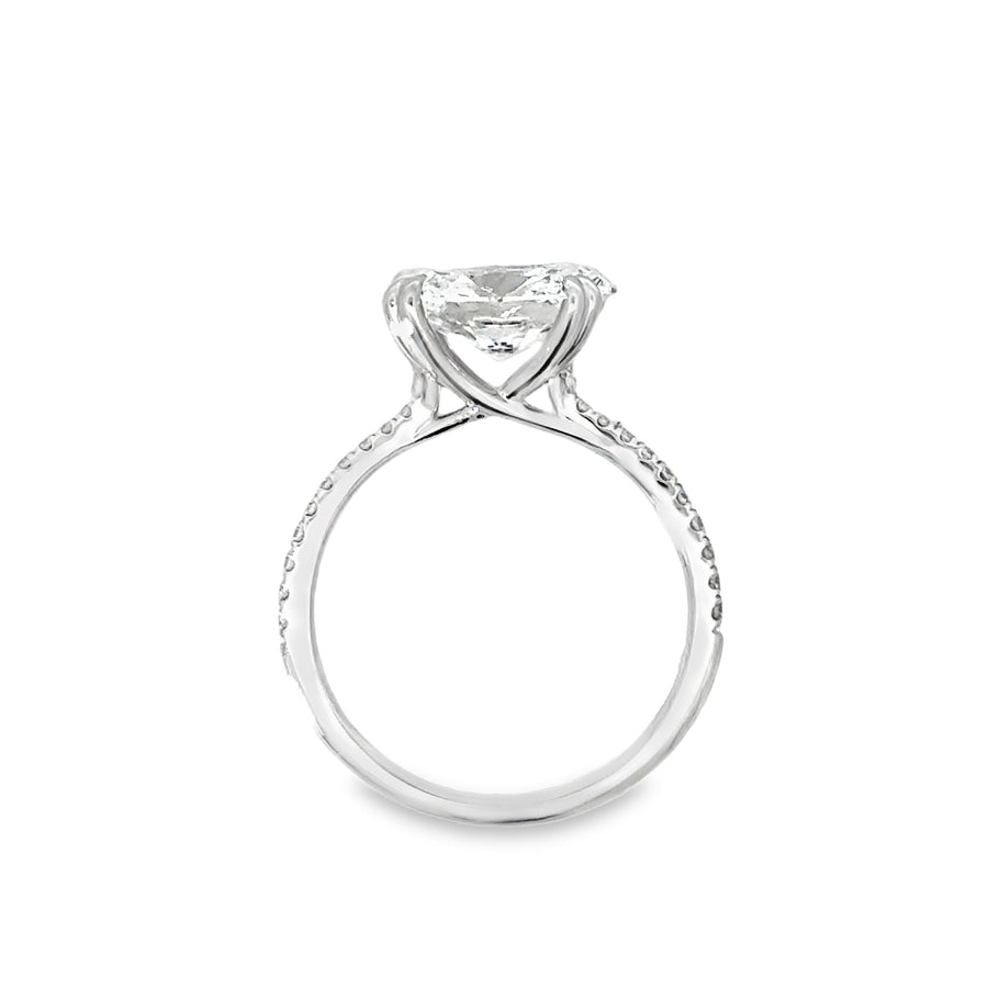 18kt White Gold Lab-Grown Oval Diamond Engagement Ring (2.23ct)