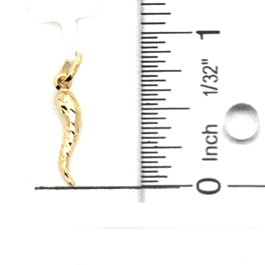 18kt Yellow Gold Italian Made Diamond Cut Horn Pendant (.52g)