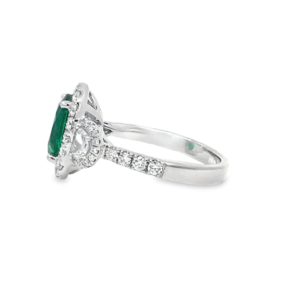 18kt White Gold Oval Natural Emerald and Round Natural Diamonds Ring (3.04ct)