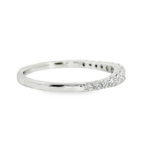 18kt White Gold Natural Tapered Round Diamond Wedding Ring (.41ct)