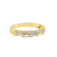 18kt Yellow Gold Natural Round & Baguette Diamond Prong Set Ring (0.46ct)