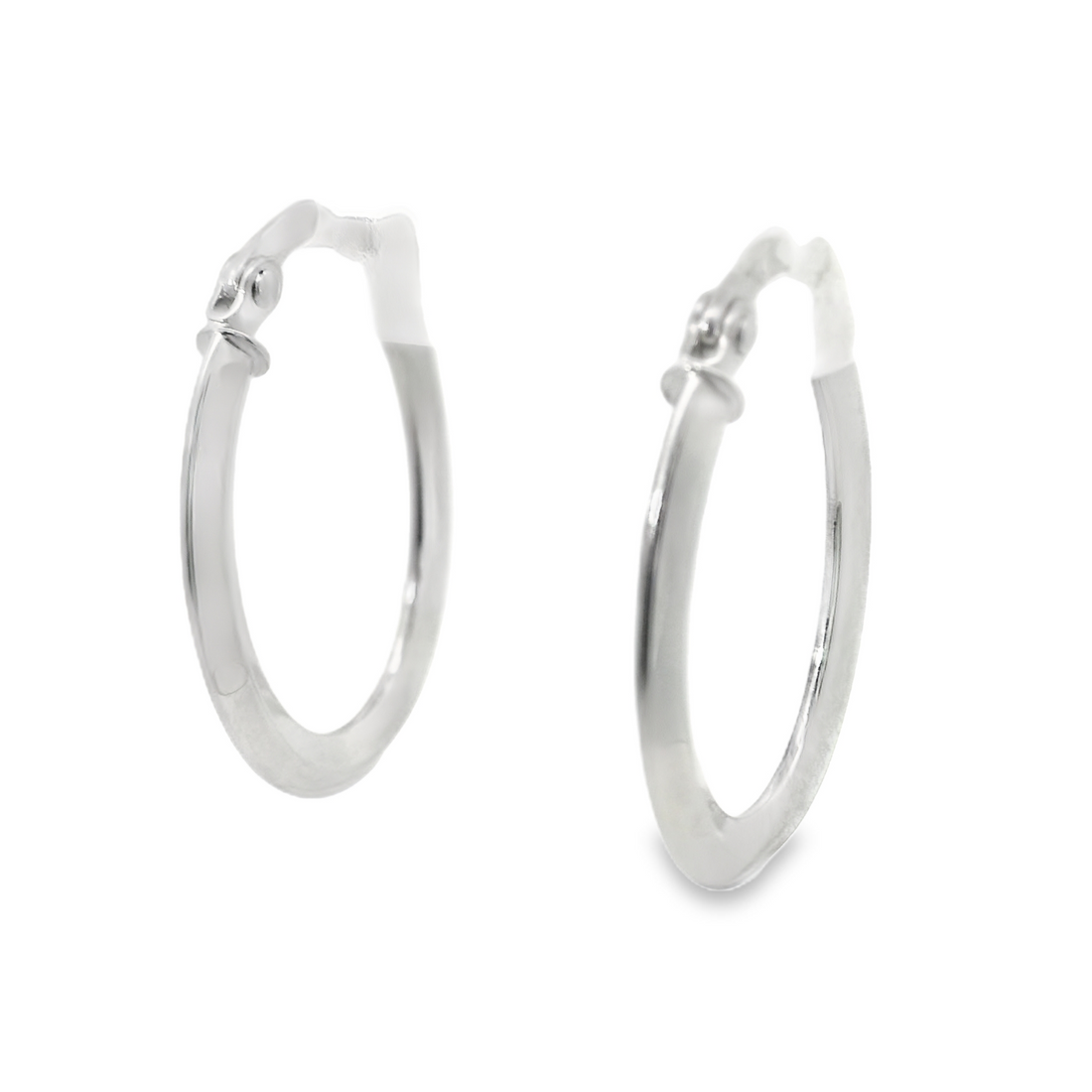 18kt White Gold Italian Made Medium Hoop Earrings (1.11g)