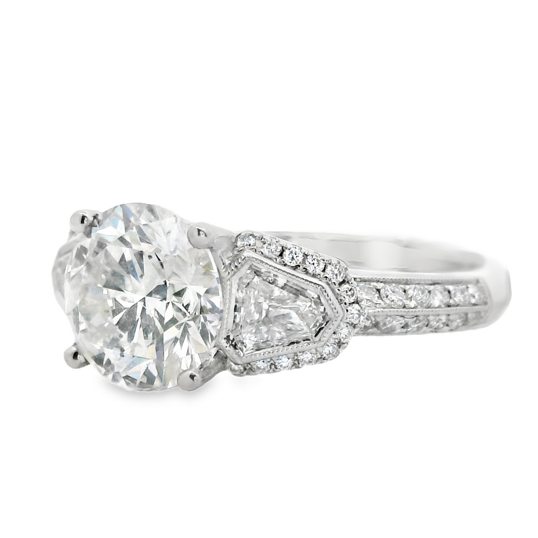 18kt White Gold Natural Round Brilliant Diamond Engagement Ring (2.73ct)