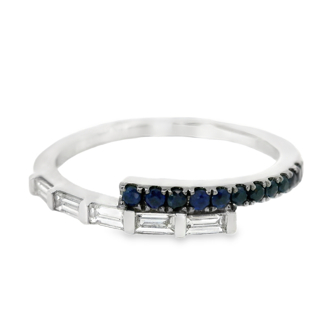 18kt White Gold Baguette Natural Diamonds and Round Natural Sapphires Ring (0.35ct)