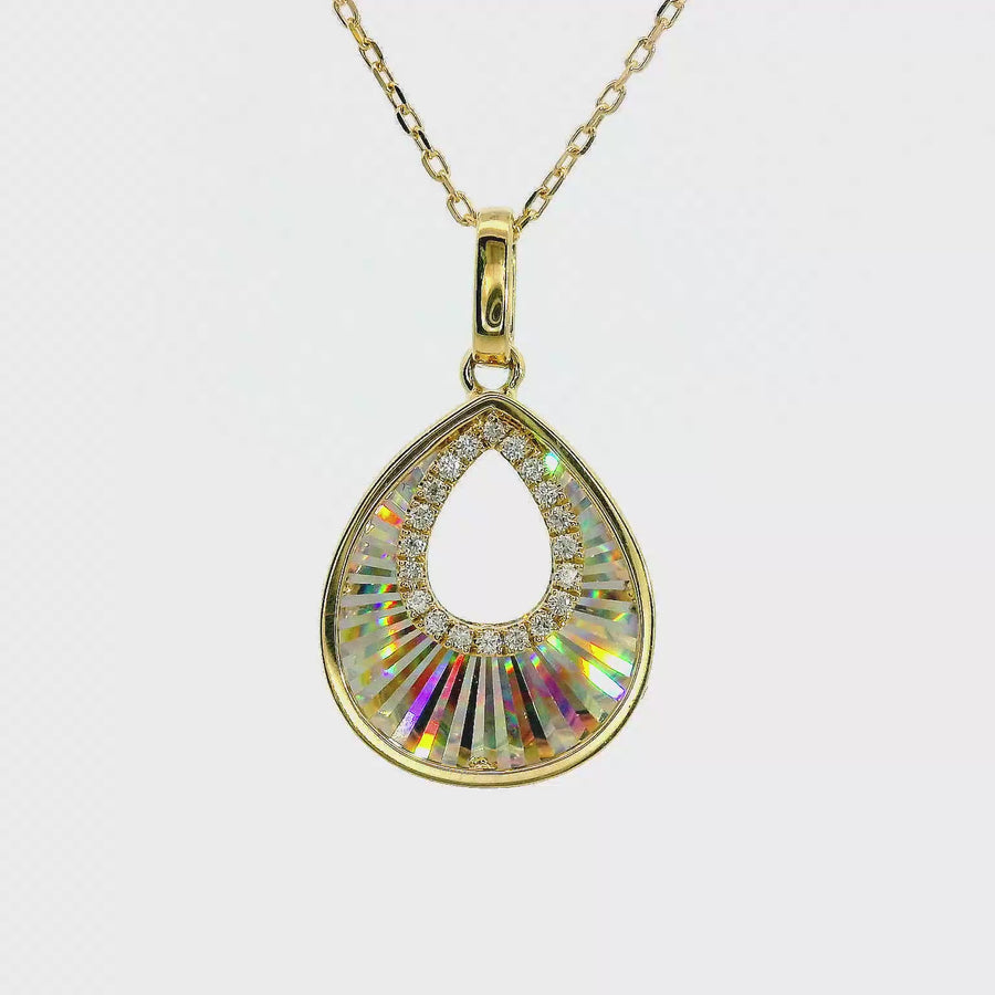 18kt Yellow Gold Natural Round Diamond Teardrop Pendant (.04ct)