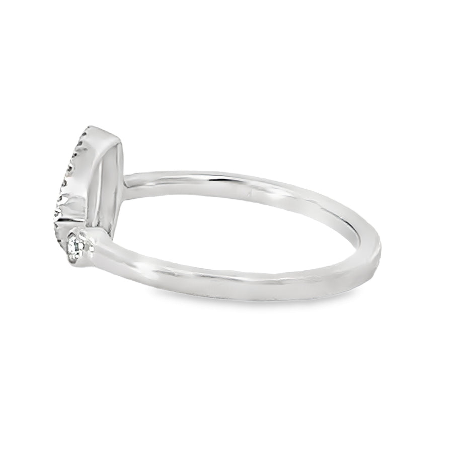 18kt White Gold Enamel and Round Natural Diamond Ring (0.09ct)